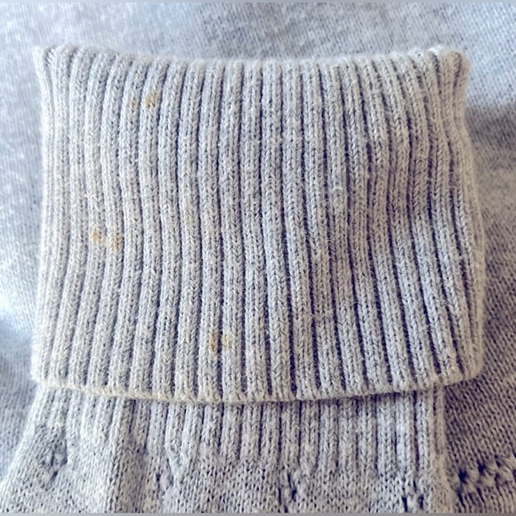 American Eagle Outfitters Gray Knit Sweater Top. Women’s size Large - Picture 7 of 7